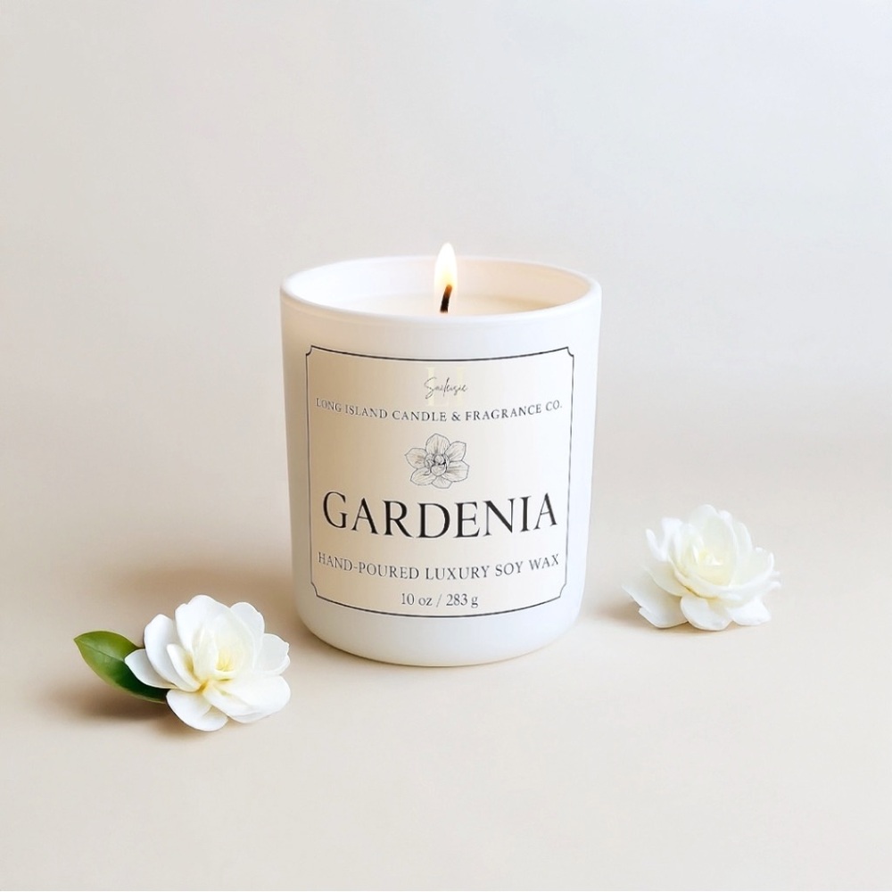 Gardenia Natural Soy Wax Candle | Hand-Poured 10 oz Floral Scent | New - Picture 5 of 8